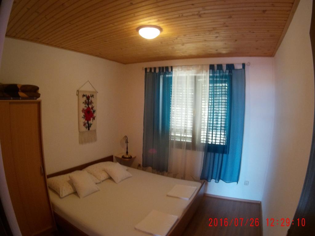 Apartman Luburic Pinezići Dış mekan fotoğraf