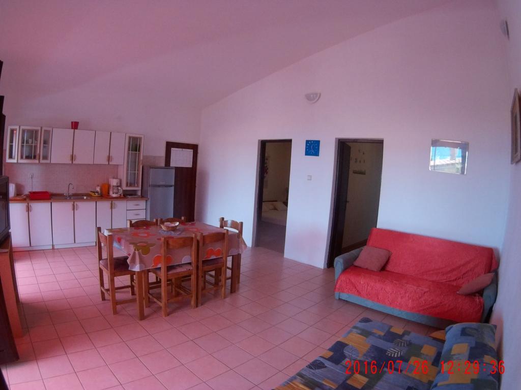 Apartman Luburic Pinezići Dış mekan fotoğraf