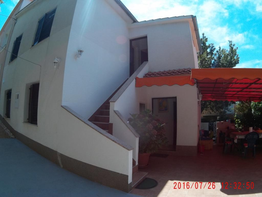 Apartman Luburic Pinezići Dış mekan fotoğraf